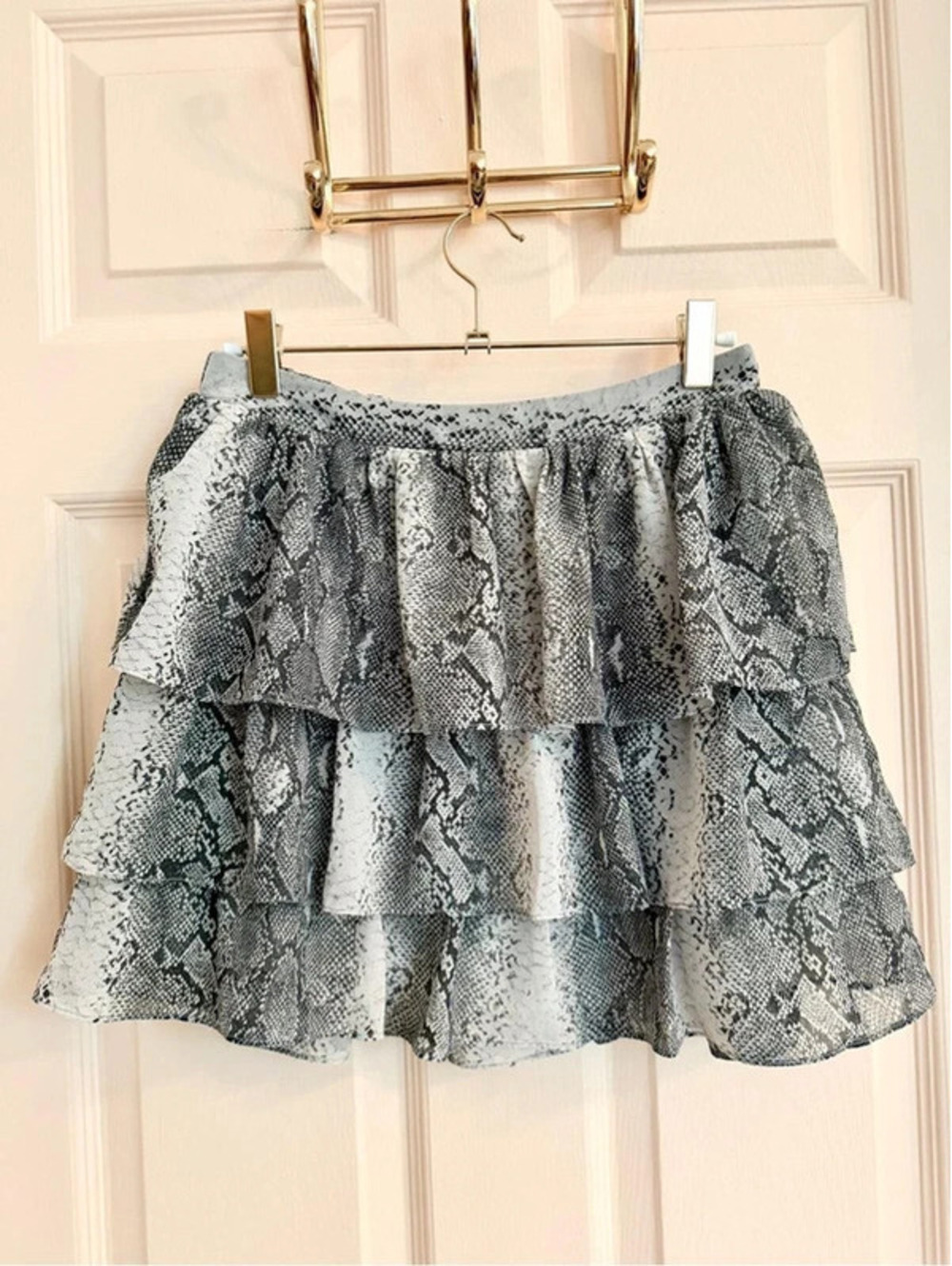 Grey snakeskin H&M mini skirt